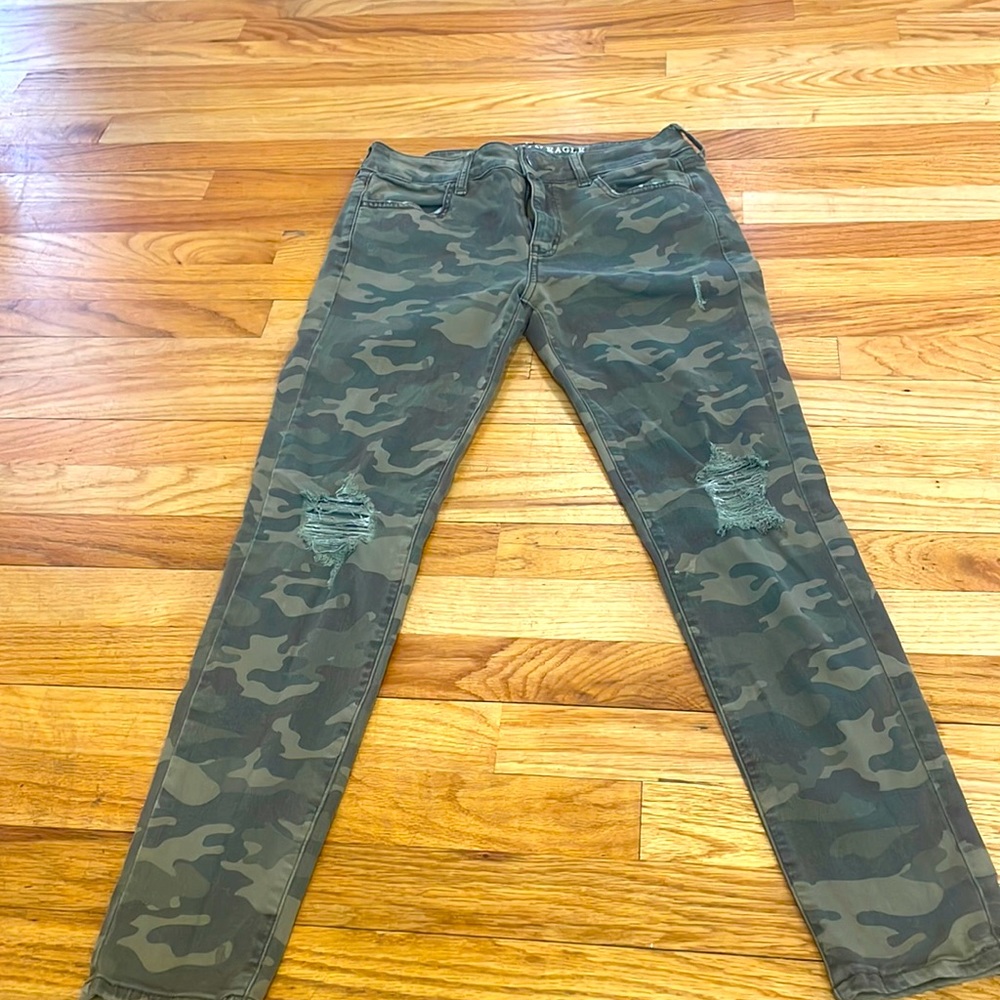 American Eagle camouflage trendy ripped jeans size 8.  Lightweight weight jeans.
